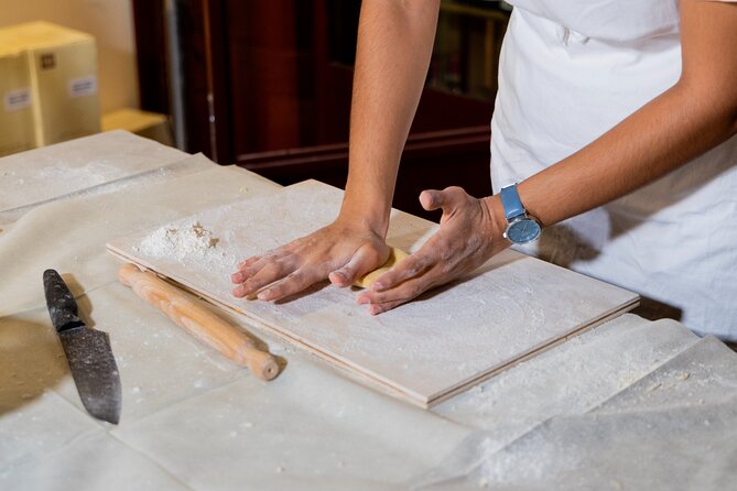 Fettuccine, Ravioli and Tiramisu Pasta Making in Rome - How the chefs shape the class