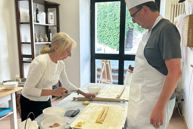 Fettuccine & Ravioli Class in Assisi’s Home-Style Cooking School - Folding ravioli with your own hands
