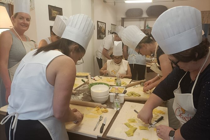 Fettuccine & Ravioli Class in Assisi’s Home-Style Cooking School - Rolling, cutting, and shaping fresh fettuccine