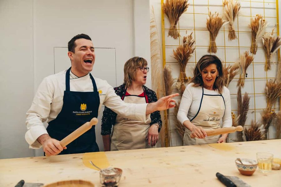 Florence: Art of Pasta Cooking Workshop with Food and Wine - Starting with local ingredients and fresh dough
