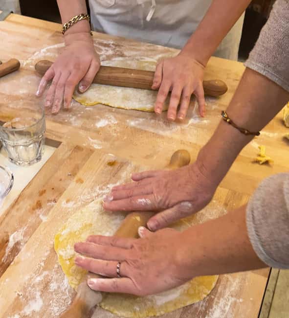 Florence Cooking Class: Ravioli & Pasta & Wine + Gift Apron - Rolling and Cutting Pappardelle