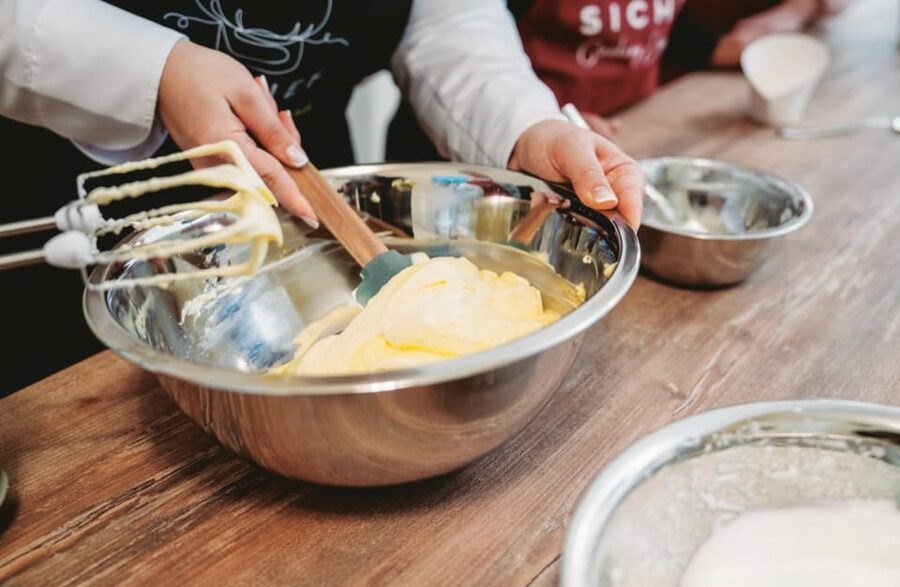 Florence: Fresh Pasta and Tiramisu Cooking Class - Cancellation and booking details to check