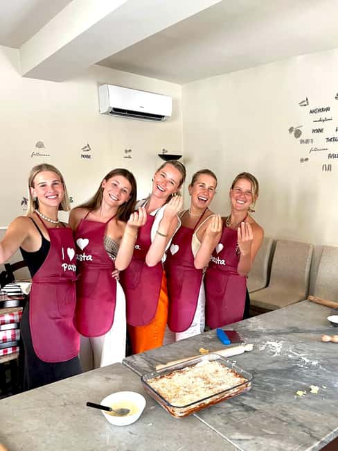 Florence: Lasagna and Spaghetti-Making Class - Starting with béchamel and lasagna