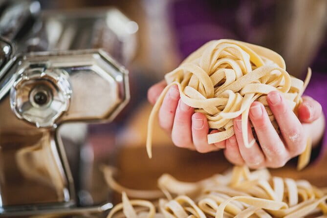 Florence: Pasta Cooking Class with Unlimited Wine - Key points before you book