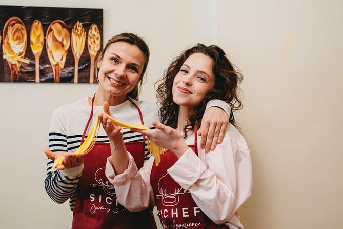 Florence: Pasta Cooking Class with Unlimited Wine - Unlimited wine and a full meal