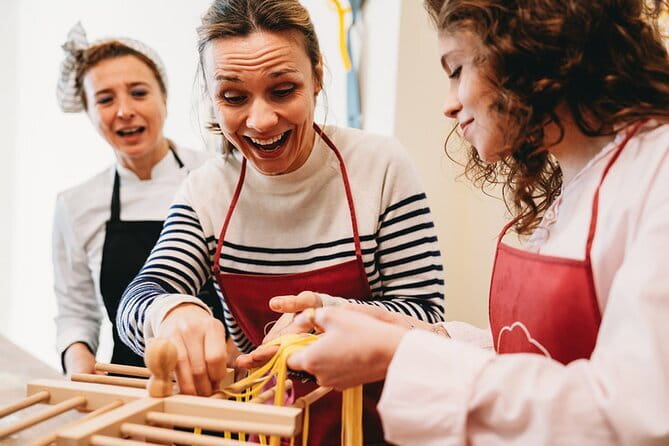 Florence: Pasta Cooking Class with Unlimited Wine - Who will enjoy this Florence pasta class?