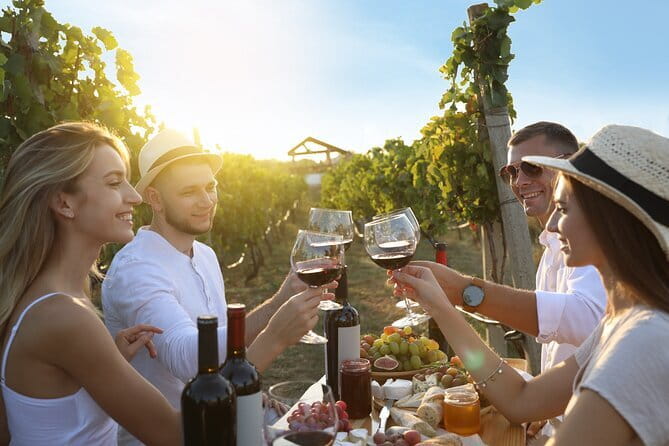 Florence: Pasta Cooking Class with Unlimited Wine - Practical details that affect your plans