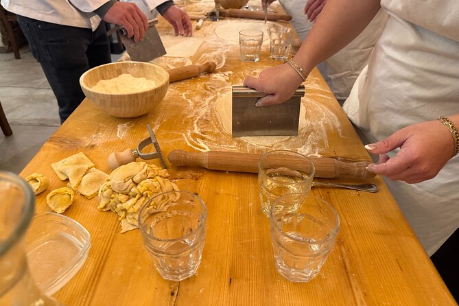Florence: Pasta & Tiramisu Cooking Class with lots of Good Wine - Group size, accessibility, and dietary notes