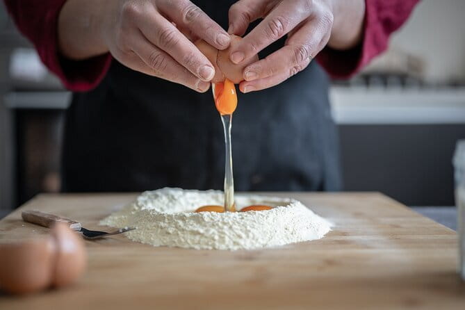 Florence Pasta & Tiramisu Cooking Class with Unlimited Wine - How the two-and-a-half hours usually feel