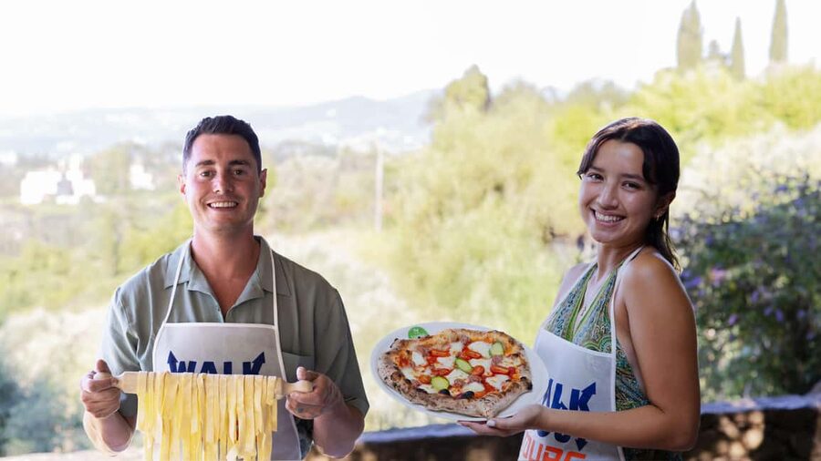 Florence: Pizza or Pasta Class with Gelato at a Tuscan Farm - Making gelato before the main course