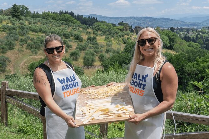 Florence Pizza or Pasta Class with Gelato Making at a Tuscan Farm - Choose pizza or pasta, then get your hands dirty