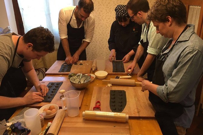 Florence Small-Group Pasta Class with Seasonal Ingredients - Key things to know before you book