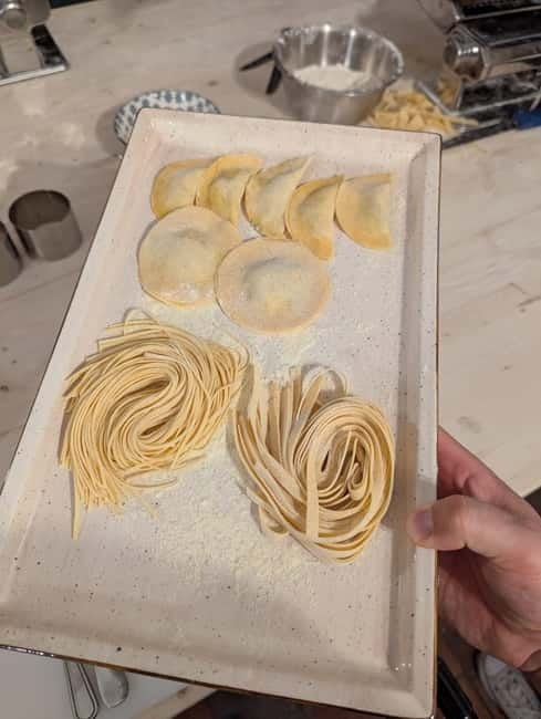 Florence: Tuscan cooking class with handmade pasta and wine - The chefs make the difference