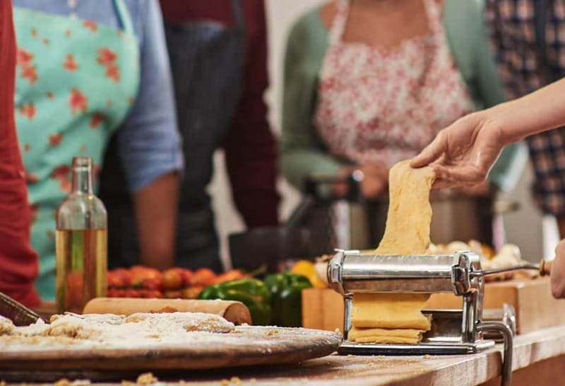 Florence: Tuscan cooking class with handmade pasta and wine - Finding the school near Florence’s major sights