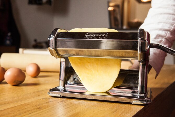 Fresh Homemade Pasta and Tiramisu Cooking Class in Milan - Arriving at Via Malaga, 2