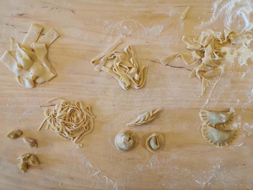 From Rome: Pasta Masterclass & Wine Tour in the Vineyard - Frascati wine, olive oil, and the old cellar