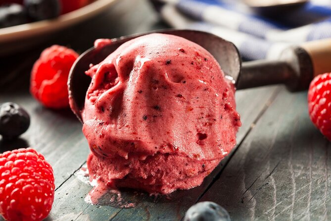 Gelato and Fettuccine Pasta Cooking Class in Rome Piazza Navona - Who should book this experience