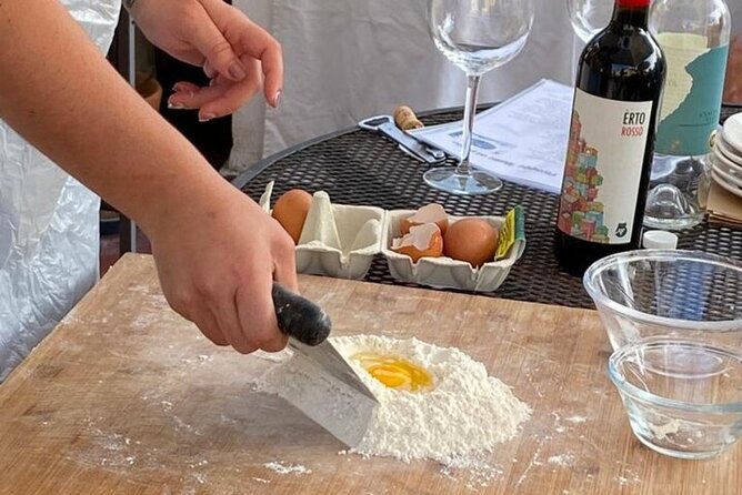 Genoa: Hands-On Home cooking Class Pasta Pesto and more with wine - Who should book this experience