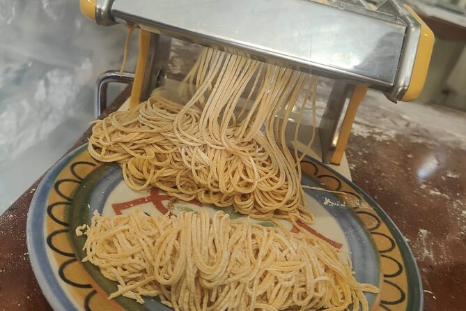 GLUTEN FREE pasta course Rome 3 TYPES OF PASTA gluten free - Meeting Chef Christian in the kitchen