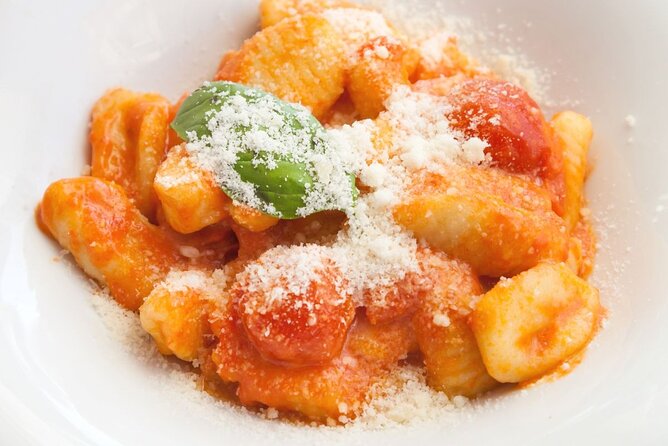 Gnocchi Cooking Class in Rome - Piazza Navona - Arriving at Ristorante Panzirone on Piazza Navona