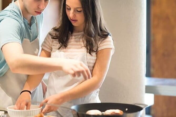 Hands on Deluxe Traditional 4-course dinner with fresh pasta - Four courses, four kinds of kitchen work