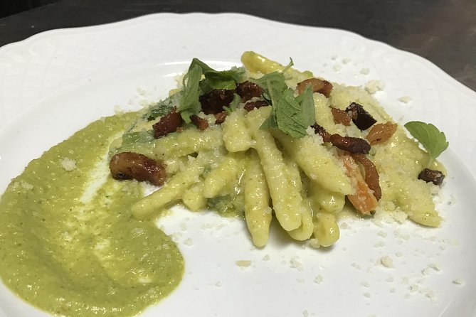 Harvest & Flavor: Pastamaking Class/Wine Tasting - Countryside - Rolling out pasta with a professional chef