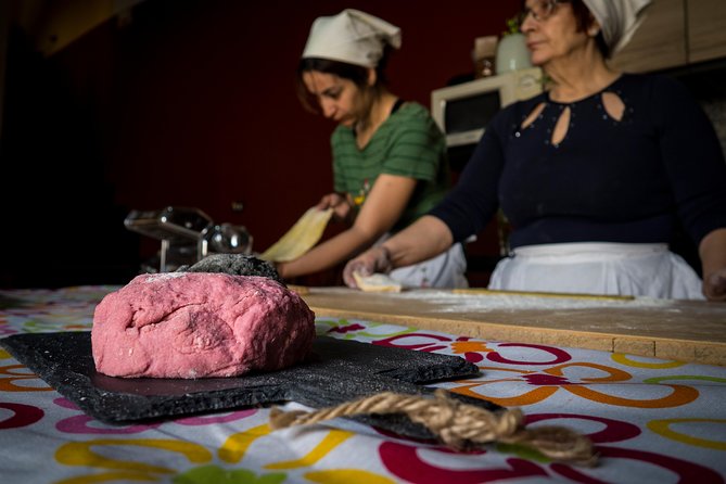 Homemade fresh pasta cooking class - Inside a traditional Campidanese home