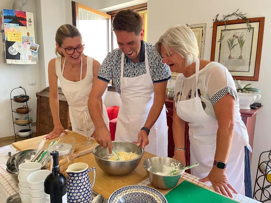 Iseo: Italian cooking class for homemade pasta and traditional desserts - Two pasta dishes with simple seasonal flavors