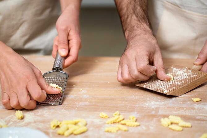 Italian Pasta & Dessert Class in Historic Center (3-Course Meal) - How the wine changes the experience