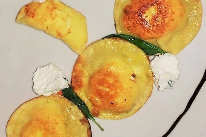 Learn To Make Fresh Pasta With Love in Naples - A welcoming start with wine and bruschetta