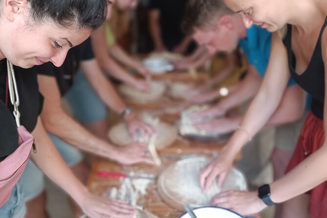 Lecce: Cooking Class Orecchiette & Vino - From Worktable to Orecchiette al Sugo