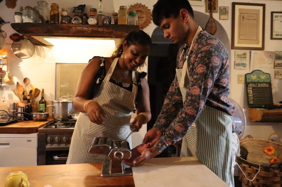Lucca: Private Home-made Pasta Cooking Class - A garden walk while the dough rests