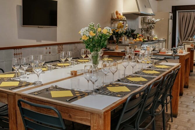 MaMa Florence Guided Market Tour and 4 Course-Pasta Cooking Class - What the teaching feels like