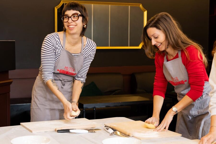 Masterclass: Aperol Spritz & Pasta Making Experience in Rome - Who should book this experience?