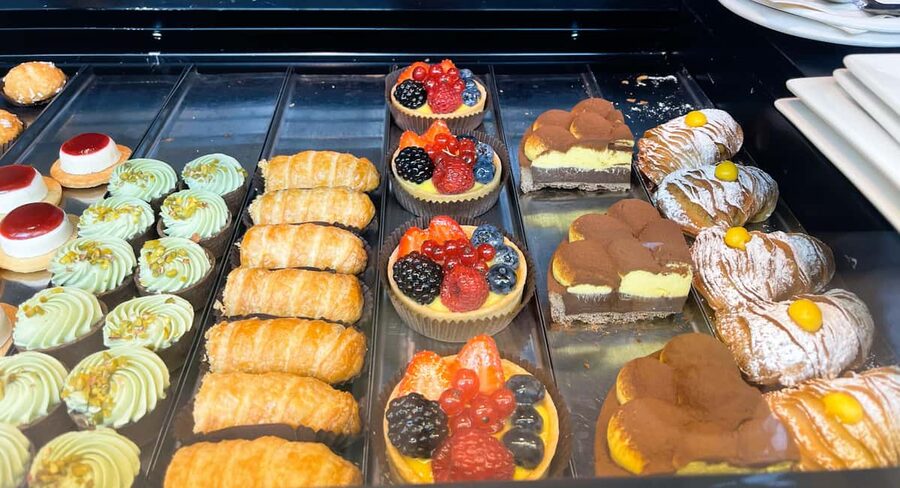Milan: Food Tour with Pasta, Pizza, Cannoli, and Tiramisu! - Starting point, route, and accessibility