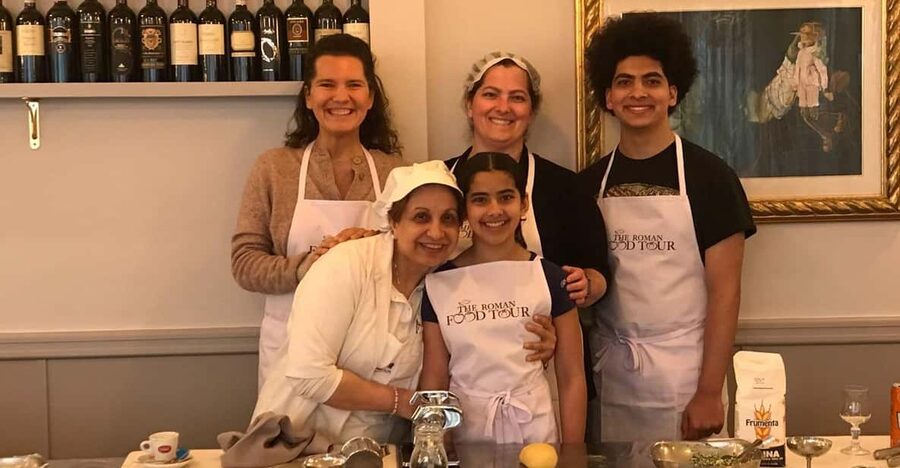 Milan: Pasta and Tiramisu Cooking Class with Wine - How the group size affects the lesson
