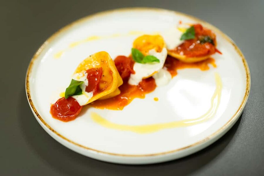 Milan: Pasta, Gnocchi and Tiramisù Cooking Class with Wine - Key points at a glance