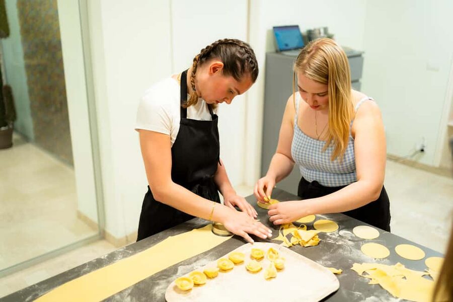 Milan: Pasta, Gnocchi and Tiramisù Cooking Class with Wine - Why this Milan cooking class works so well