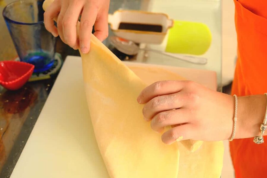 Milan: Pasta, Ravioli, and Gelato Class in a Glamorous Home - Who will enjoy it most?