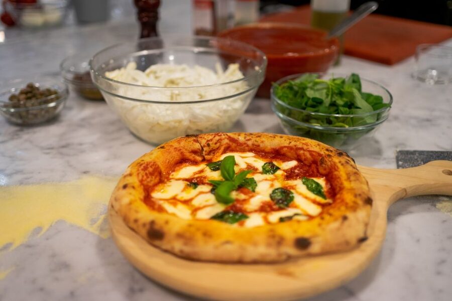 Milan: Pizza or Pasta and Gelato-Making Class with Wine - Key things to know before booking