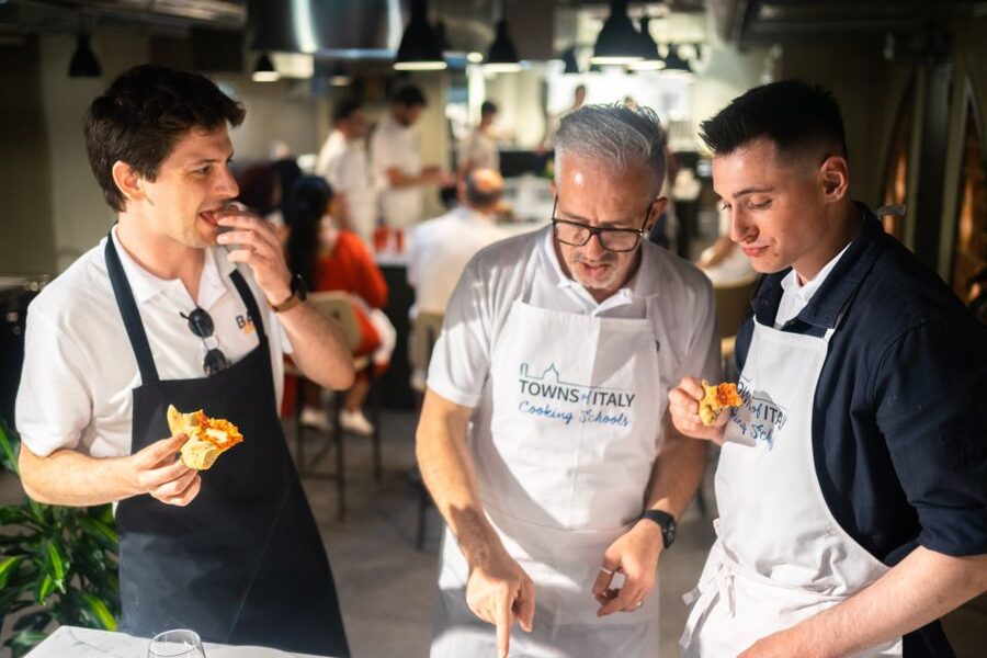 Milan: Pizza or Pasta and Gelato-Making Class with Wine - What the three-hour class is really like