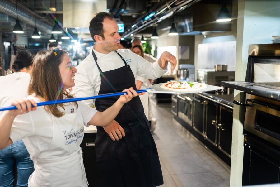 Milan: Pizza or Pasta and Gelato-Making Class with Wine - Gelato and waffle cones made during the class