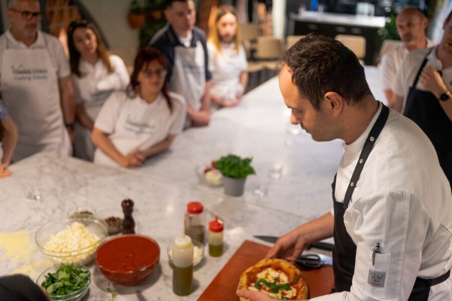 Milan: Pizza or Pasta and Gelato-Making Class with Wine - The location, timing, and access details that matter