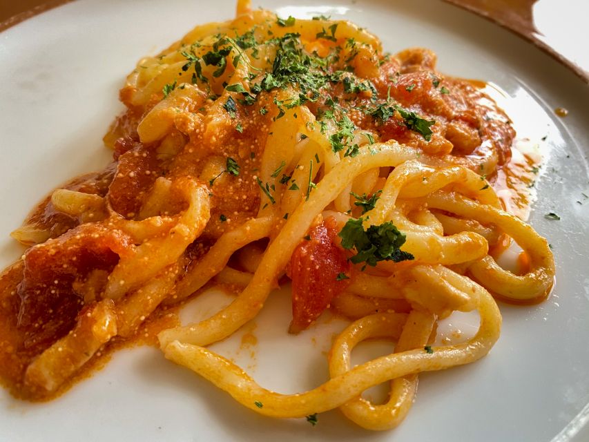 Montepulciano: Pasta-Making Class with Tasting and Wine - Arriving at the farmhouse near Montepulciano