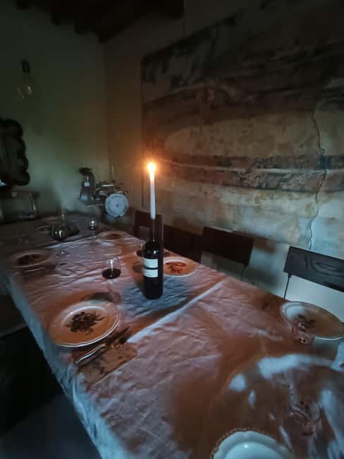 Montone: Pasta Making and Dinner at Cardaneto Castle - Exploring the castle adds more than decoration