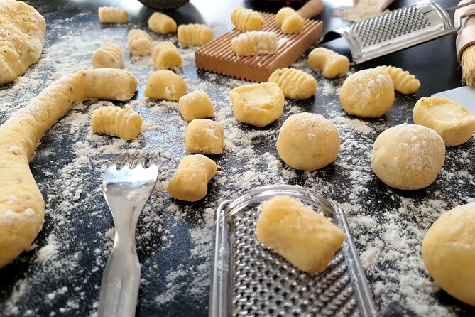 My Granny's secrets Making Gnocchi - Shaping gnocchi by hand