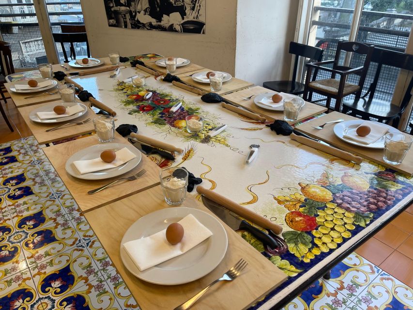 Naples: Pasta Cooking Class with Tiramisù and a Drink - Who should book it