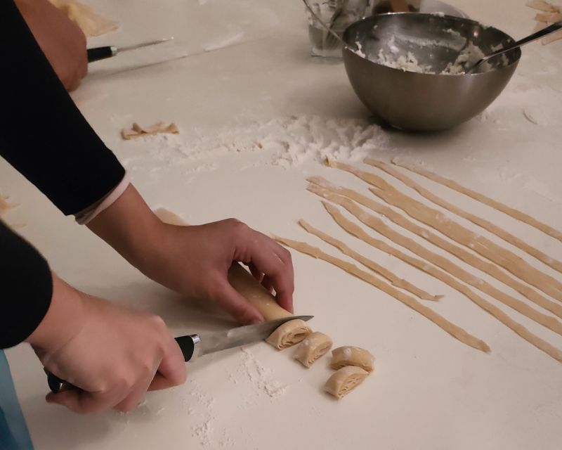 Naples: Pasta Making Class with Starter and Drink - Two Sauces, Two Different Lessons