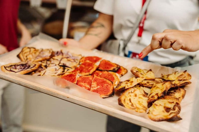 Naples: Pasta, Wine & Authentic Food Tour - Key points at a glance