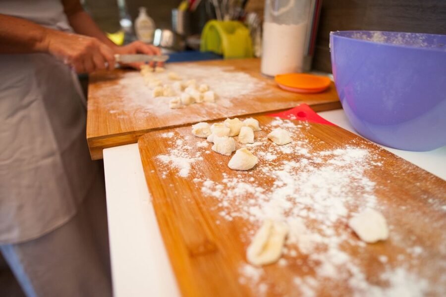 Naples: Private Pasta and Tiramisu Class at a Local's Home - Timing: a morning class or an evening meal